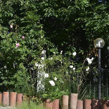 Casa Omnia Bed & Breakfast 2*